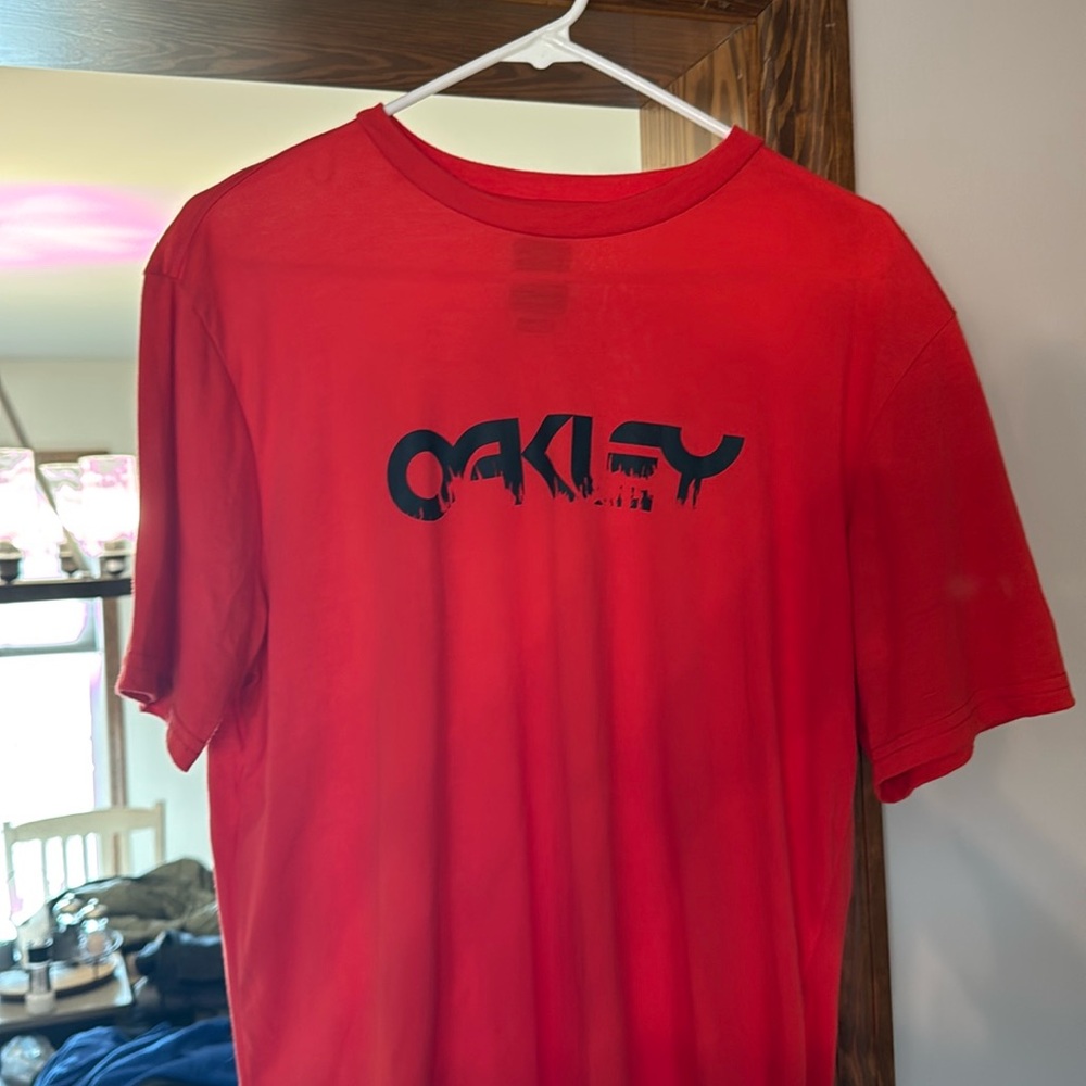 Men’s Oakley Tee